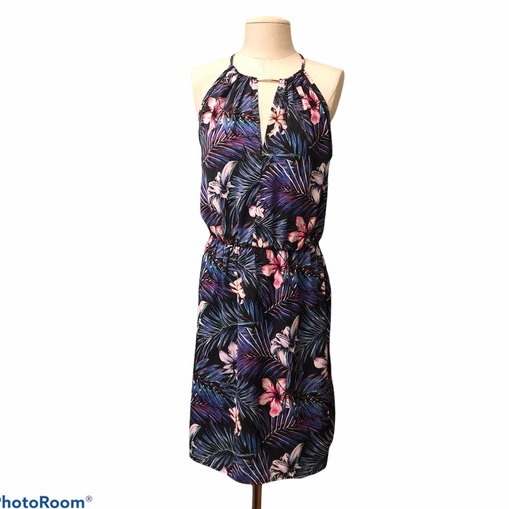 Dynamite halter neck midi dress floral pattern Size medium